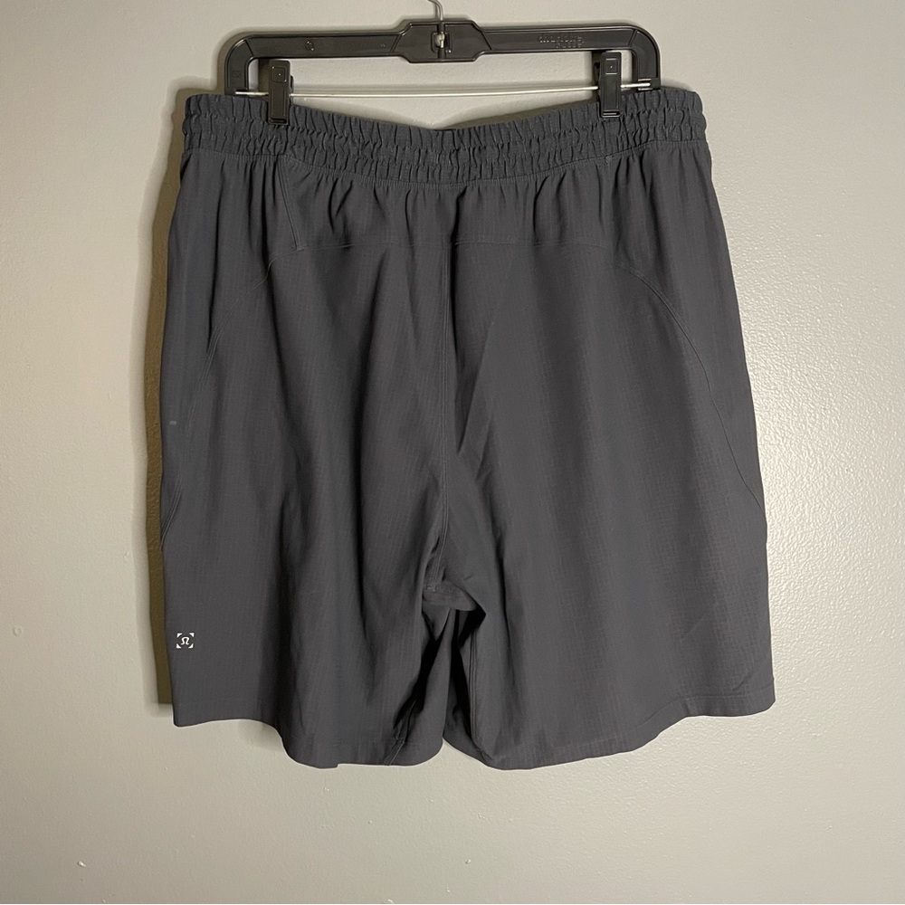 Lululemon Mens Cross Chill Short - Picture 3 of 11